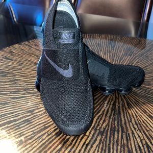 Nike air vapor max moc triple black